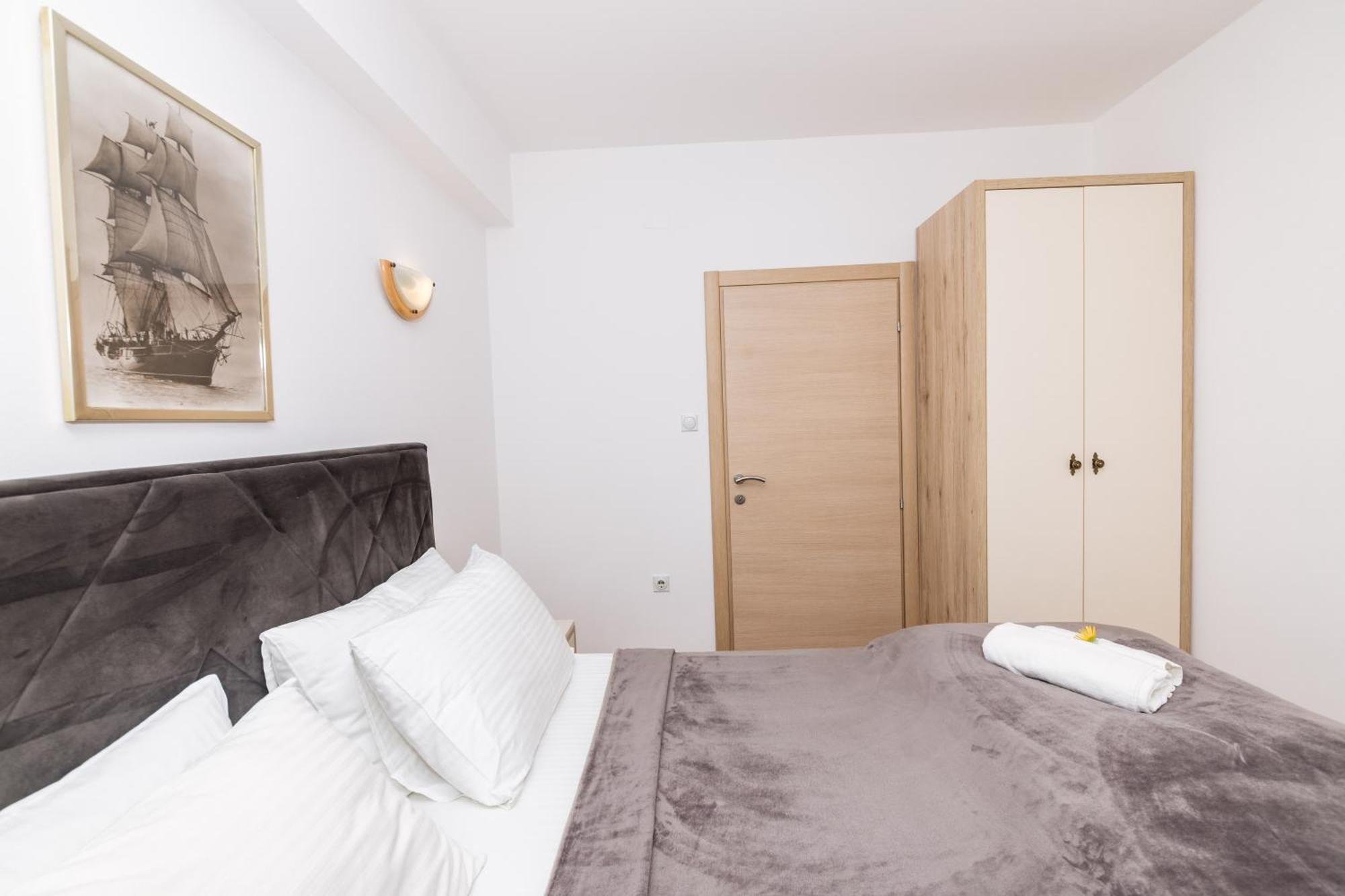 Apartments Batricevic Херцег-Нови Экстерьер фото