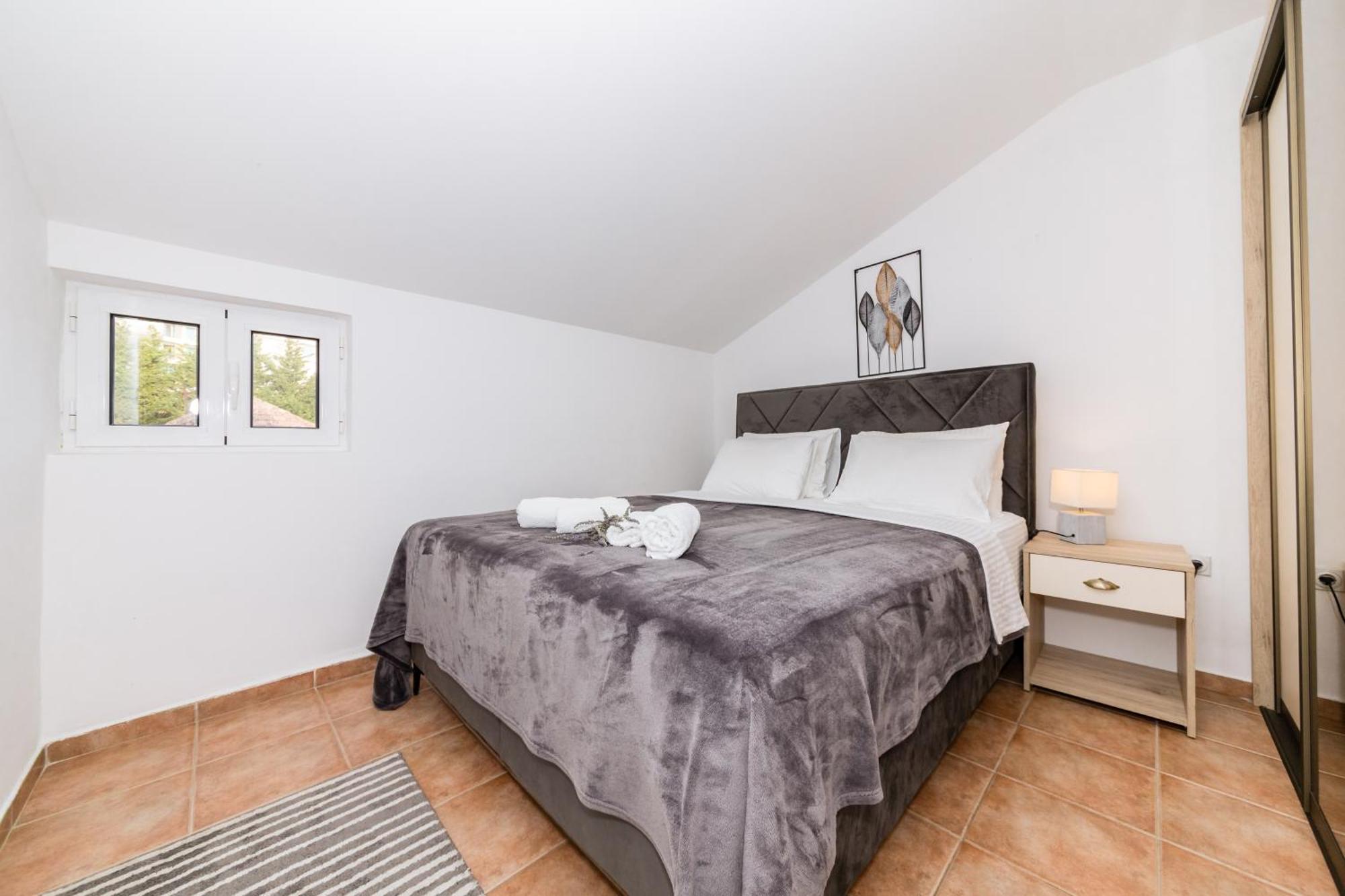 Apartments Batricevic Херцег-Нови Экстерьер фото