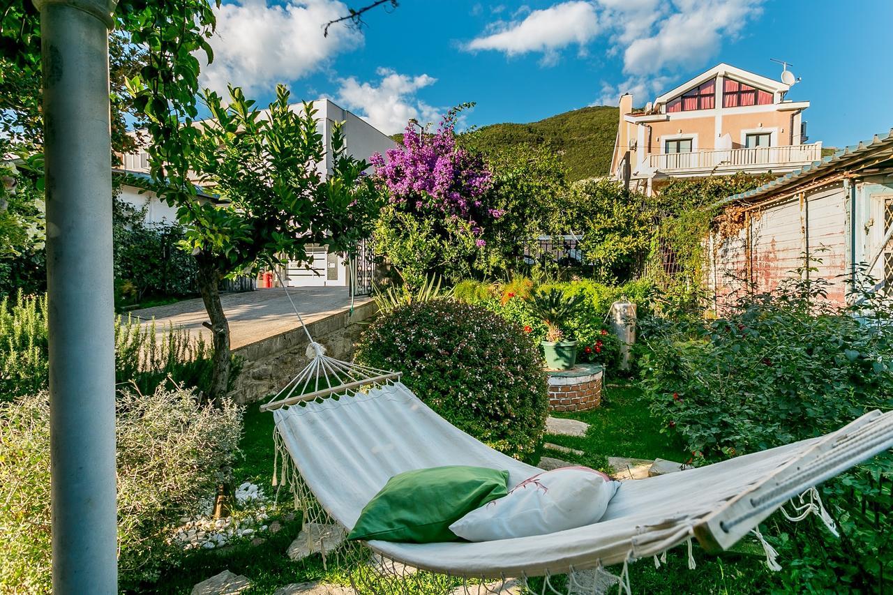 Apartments Batricevic Херцег-Нови Экстерьер фото